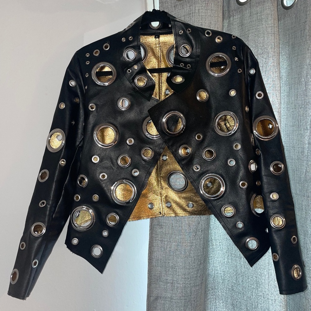 Black-Circular Detailed Jacket. Size S- Shein